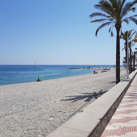 Marea アパート *